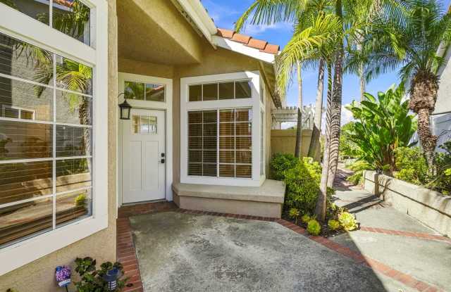 Golf Course View 2 bd with bonus room Gallery 3