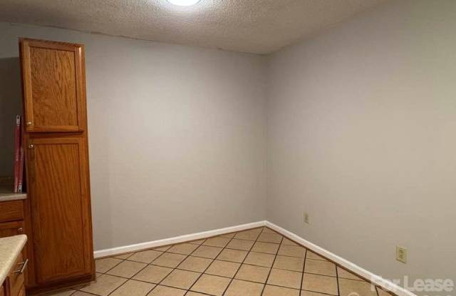 411 Ludwick Avenue Gallery 4
