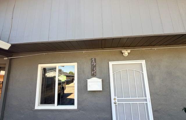 Charming 2 Bedroom Red Bluff Home with Wood Ceilings & SOLAR! Gallery 3