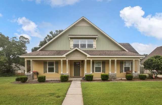 304 Squirrel Hollow photos photos