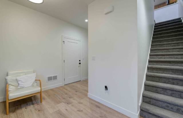 923 East Otjen Street Gallery 2