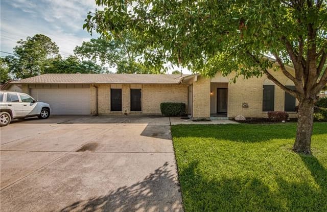 2128 Meandering Drive - 2128 Meandering Drive, Irving, TX 75060