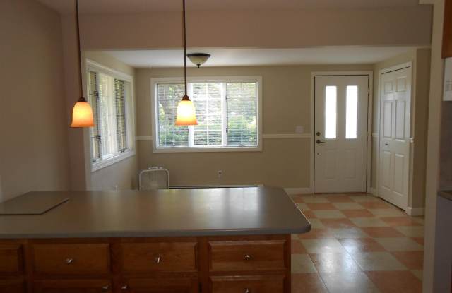 1651 River Road Gallery 2