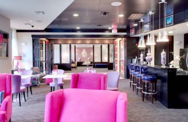 2011 Westheimer Road Gallery 3
