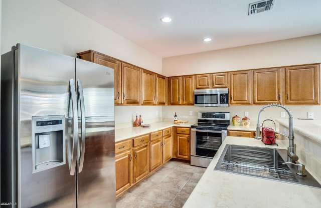 17610 W Port Royale Lane Gallery 4