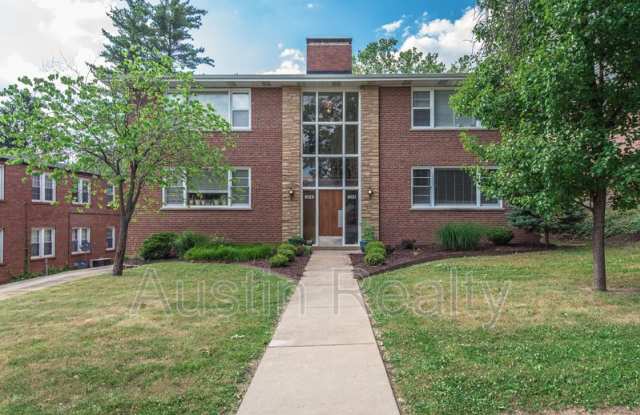 8123 Whitburn Dr 2nd Fl - 8123 Whitburn Drive, Clayton, MO 63105