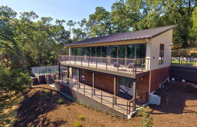 225 Clear Ridge Drive Gallery 2