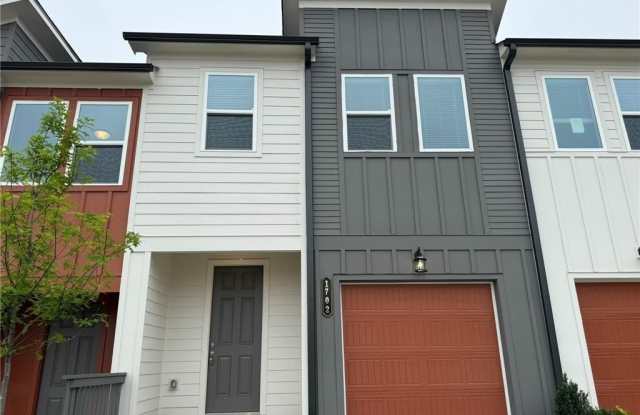 1702 Gunnin Trace NW - 1702 Gunnin Trace Northwest, Atlanta, GA 30318