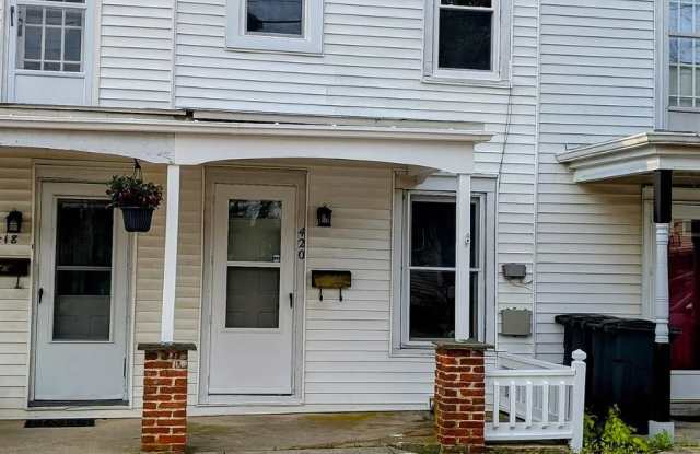 420 W 4th Ave - 420 West 4th Avenue, Parkesburg, PA 19365