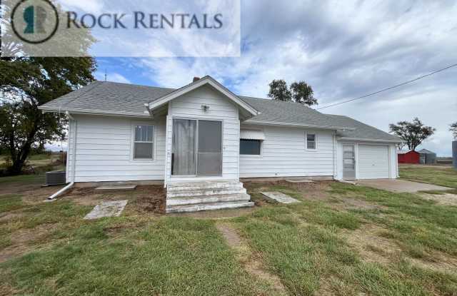 2 Bed 1 Bath Country Home with New Basement - 7508 South Sego Road, Reno County, KS 67510
