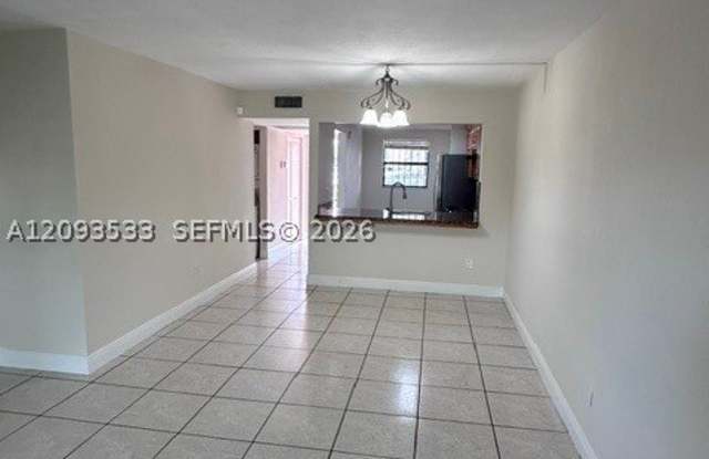 911 NE 209th Ter Gallery 3