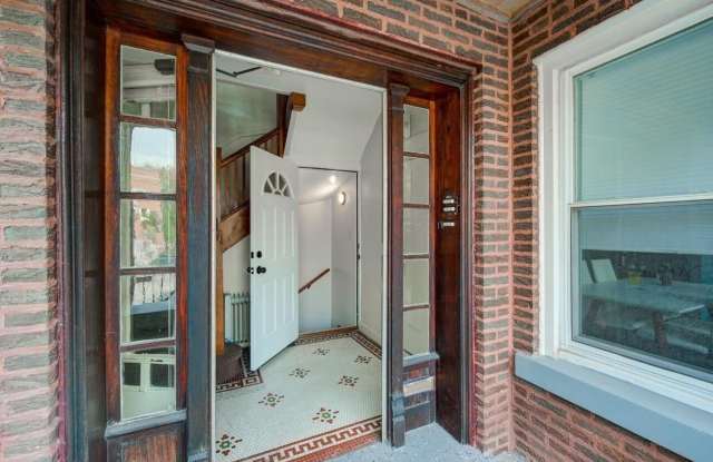 3637 W Oakdale Avenue Gallery 2