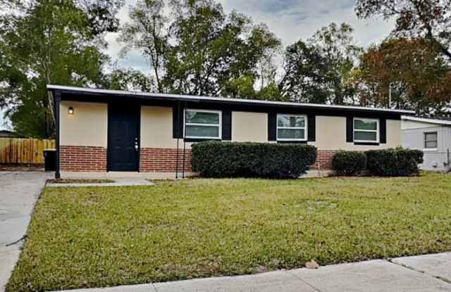 2318 Burpee Drive West Gallery 4