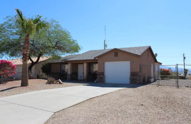 3 Bed 1 Bath Home w/ 1 Car Garage and Large Fenced Yard!! photos photos