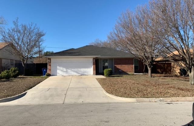 800 Crestview Drive - 800 Crestview Drive, Burleson, TX 76028