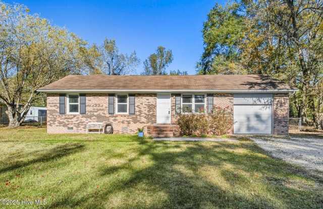 Updated 3 Bedroom Off Of Gumbranch photos photos