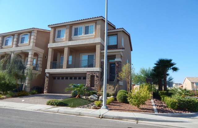 Large 3 story home with 4 bedrooms, 3.5 bathrooms and attached 2 car garage. Gallery 4