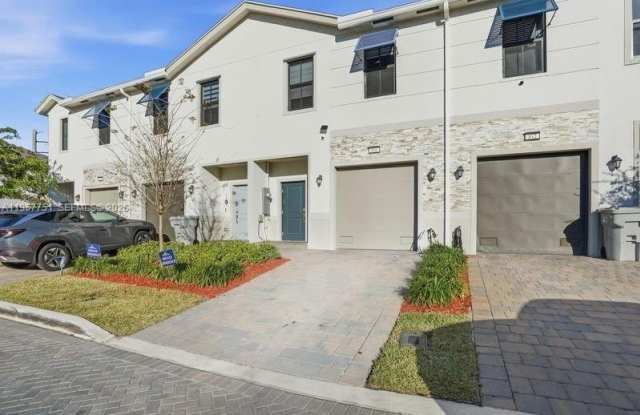 816 NW 3rd Ter photos photos