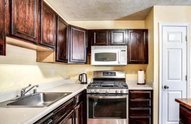 8023 BROOKSTONE Court Gallery 4