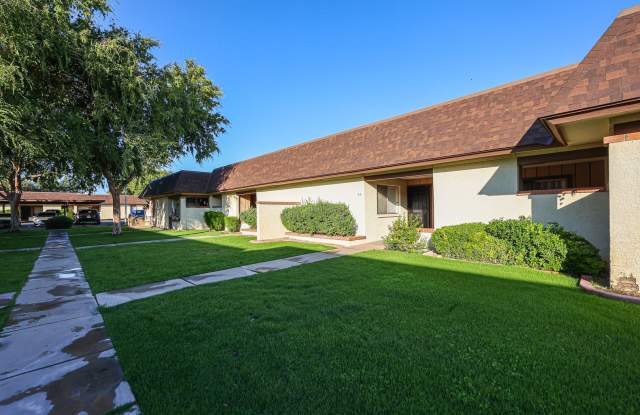 Great Location and Nicely Updated 2 Bed 2 Bath! photos photos