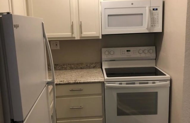 4039 Charlotte - 4039 Charlotte Street, Kansas City, MO 64110