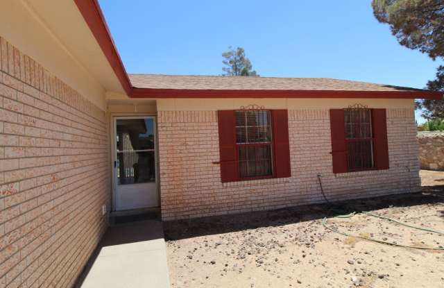 1808 DEAN MARTIN DR Charming 4-Bedroom East Side Home photos photos