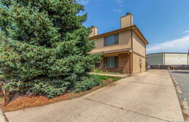 1316 Holly Avenue - 1316 Holly Avenue, Longmont, CO 80501