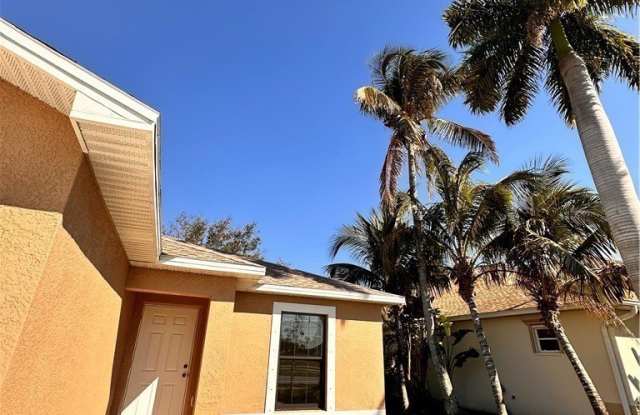 3831 Chiquita Boulevard S Gallery 2