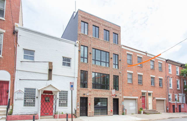 1619 Bainbridge Street Gallery 2