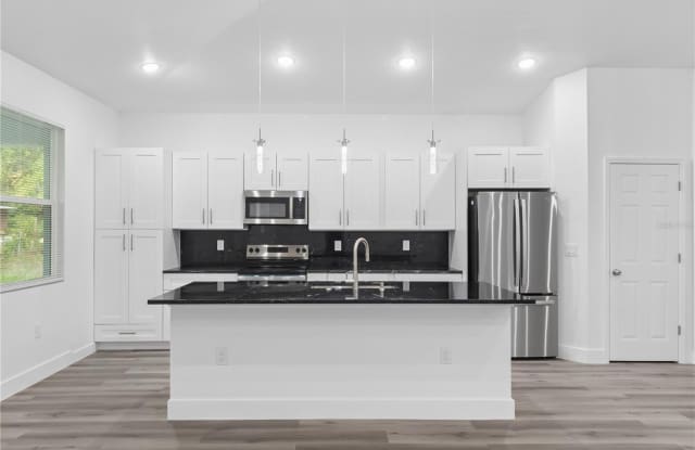 1449 KATHLEEN Road Gallery 4