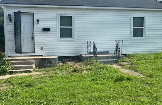 Spacious 4-Bedroom Memphis Home – Room to Live, Relax  Enjoy! photos photos