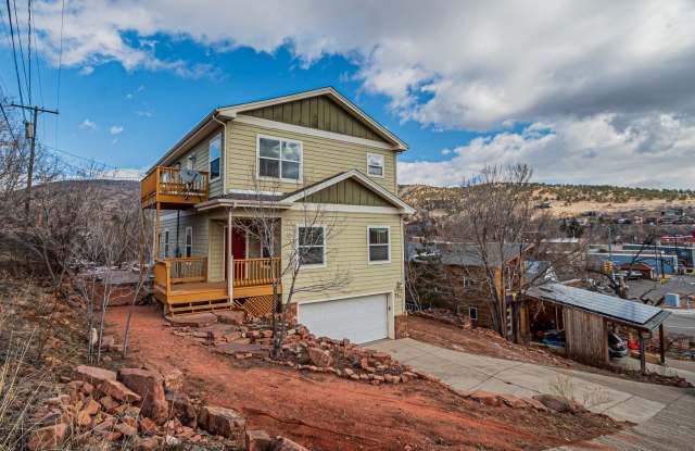 Rare 5BD, 3BA Lyons House Walking Distance to Downtown - 521 5th Avenue, Lyons, CO 80540 Rare 5BD, 3BA Lyons House Walking Distance to Downtown - 521 5th Avenue, Lyons, CO 80540