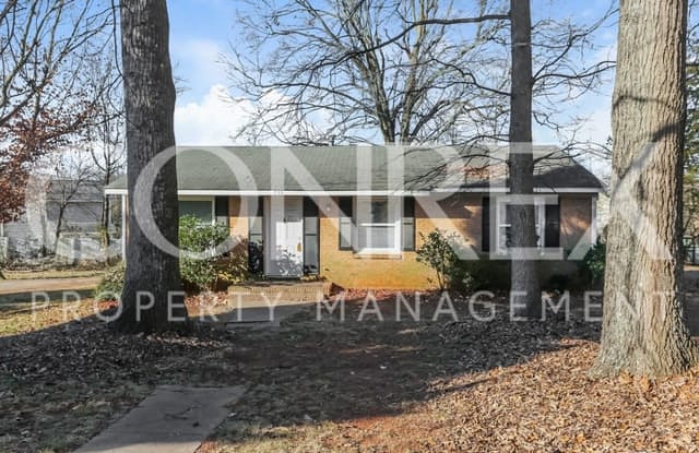 738 Rudd Court - 738 Rudd Court, Charlotte, NC 28216