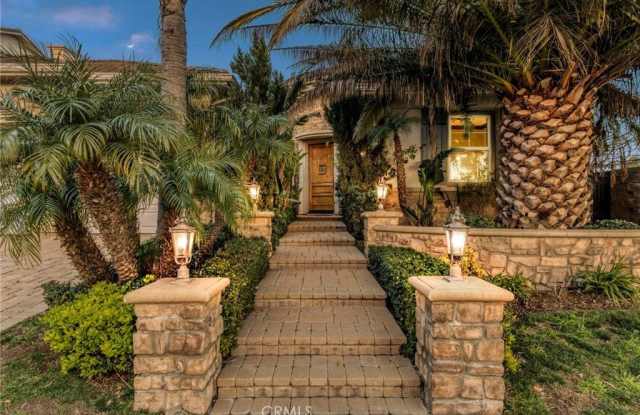 12800 Via Donatello - 12800 Vía Donatello, Los Angeles, CA 91326