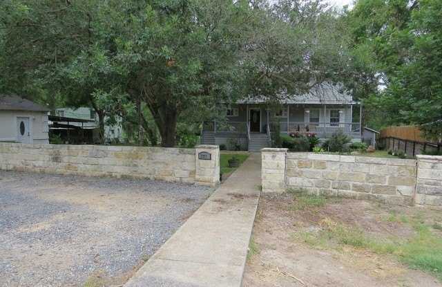 2221 LAKEWOOD DR photos photos
