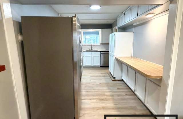 OPEN HOUSE- THURSDAY, AUGUST 27th 630PM-7PM! Gorgeous 2bed 1 bath Home Gallery 4