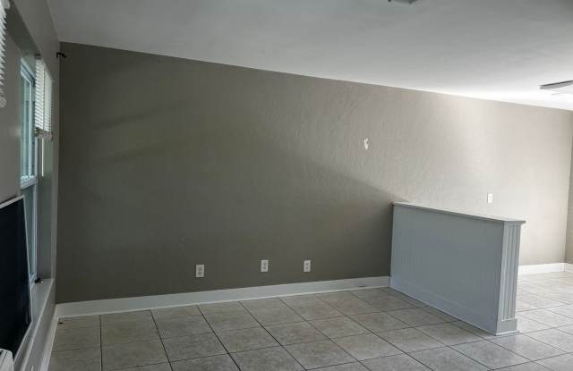 4920 York - Keystone Properties Gallery 3