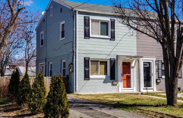 2302 FAIRVIEW TERRACE - 2302 Fairview Terrace, Huntington, VA 22303