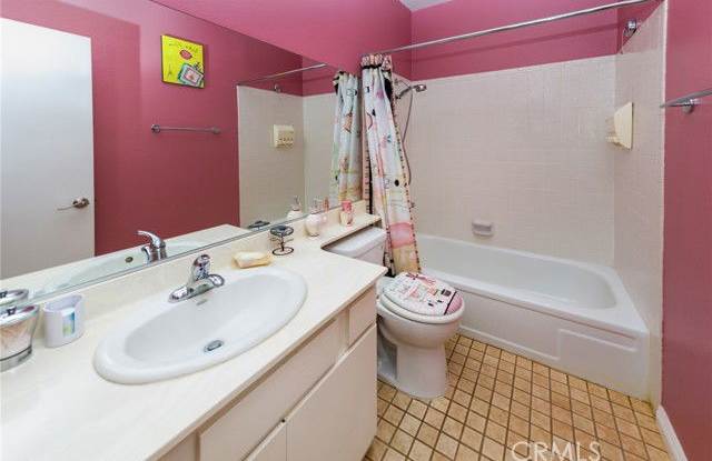 15137 Magnolia Boulevard photos photos