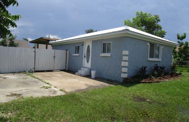 3020 Selma Ave photos photos
