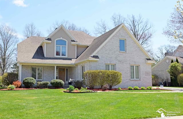8104 HIGH OAKS - 8104 High Oaks Drive, Lambertville, MI 48144