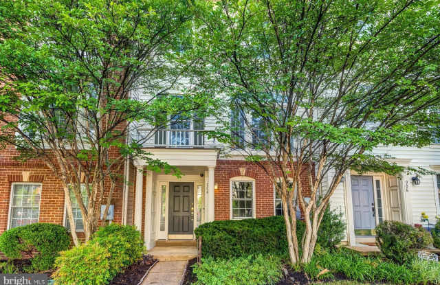 904 HARRISON CIRCLE - 904 Harrison Circle, Alexandria, VA 22304