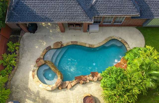 5736 Santa Fe Springs Drive Gallery 4