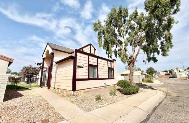3BR/2BA 1,140 sq.ft. rental in Sierra Vista, AZ with POOL photos photos