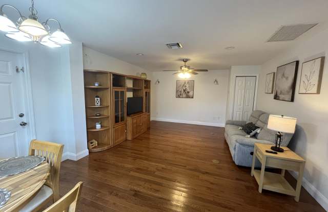 6404 SW Woodham Street photos photos