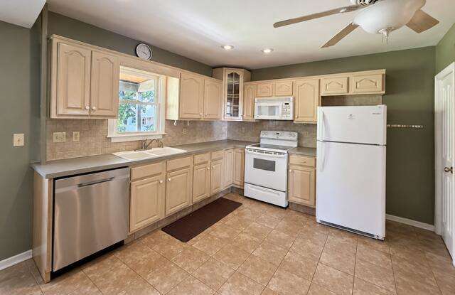 605-607 Deacon Street - 605 Gallery 2