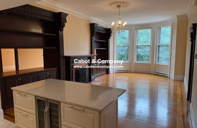 246 Commonwealth Ave photos photos