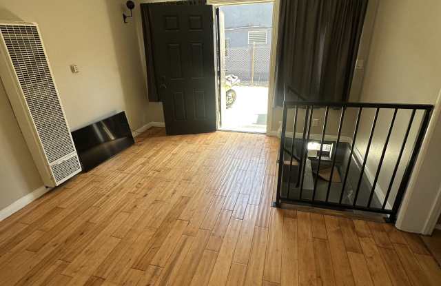 904 Normandie Avenue photos photos