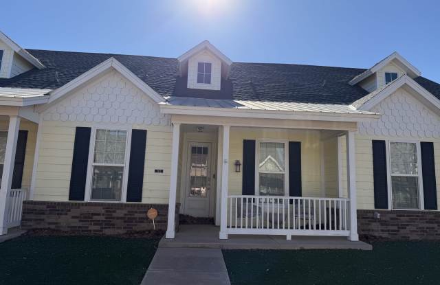 2111 10th Street photos photos