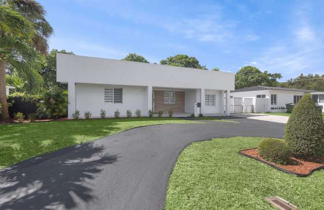 520 NE 135th Street photos photos